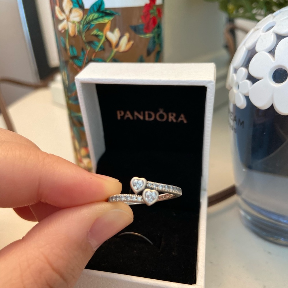 🌟Sold🌟Pandora two sparkling hearts ring